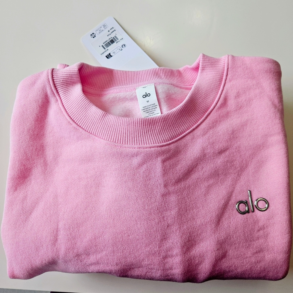 NWT Alo Yogo Cropped Accolade crew neck